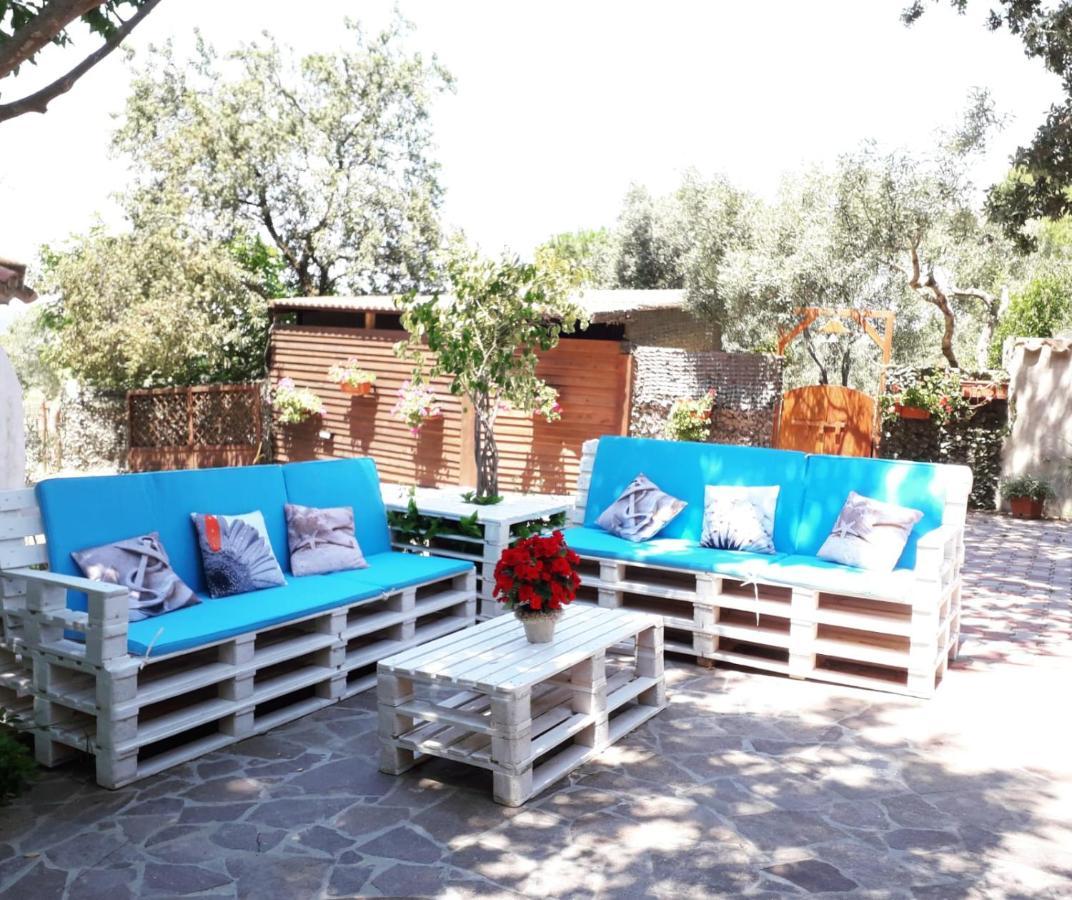 B&B Il Girasole Sant'Anna Arresi Ngoại thất bức ảnh
