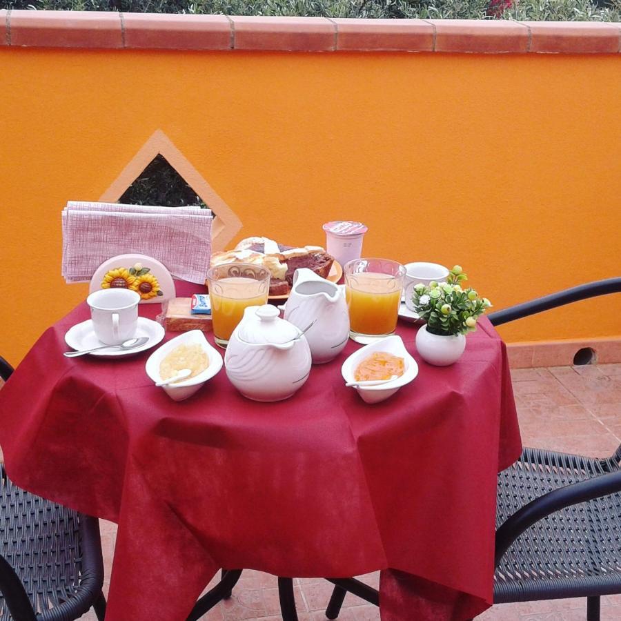 B&B Il Girasole Sant'Anna Arresi Ngoại thất bức ảnh