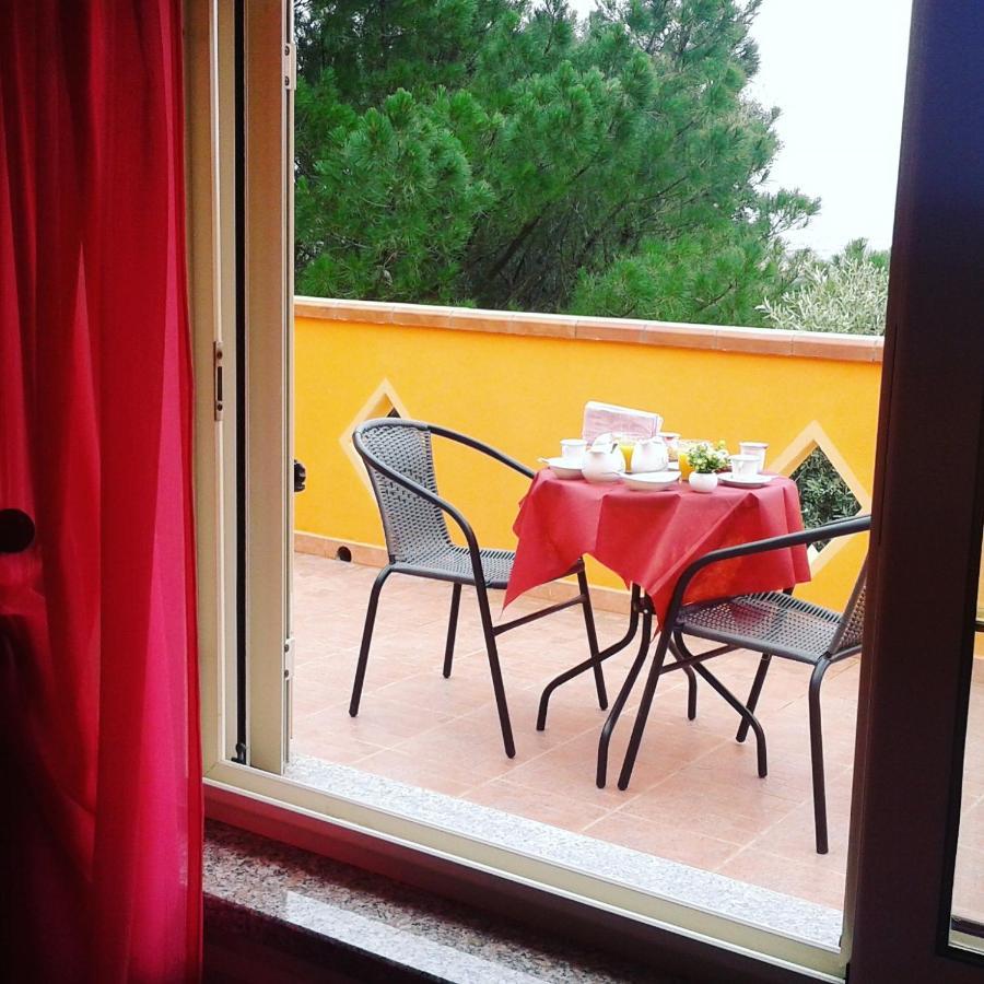 B&B Il Girasole Sant'Anna Arresi Ngoại thất bức ảnh