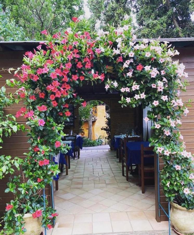 B&B Il Girasole Sant'Anna Arresi Ngoại thất bức ảnh